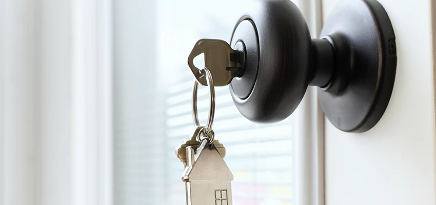 Bifold Door Knob Replacement in Moreno Valley, California